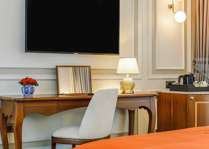 Amiral Palace Hotel&Spa