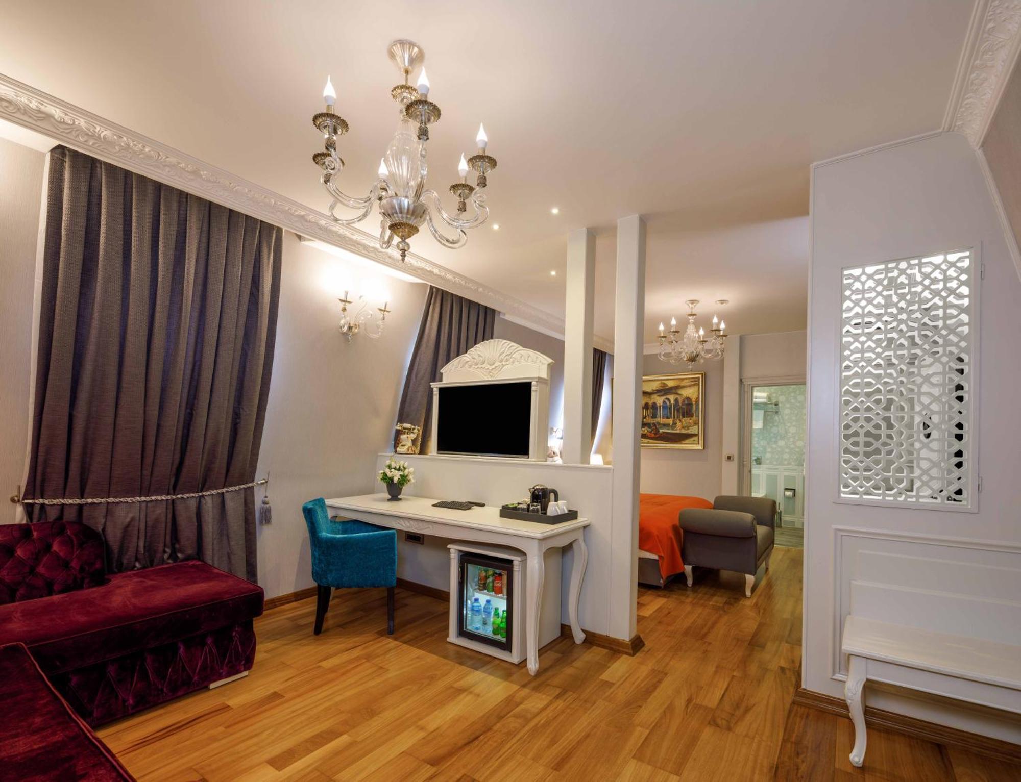 Amiral Palace Hotel&spa Hotel 4*