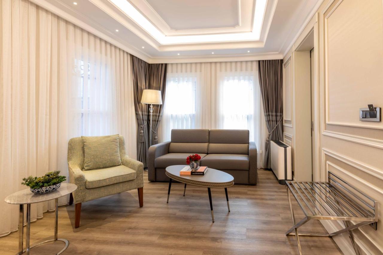 Amiral Palace Hotel&spa Hotel