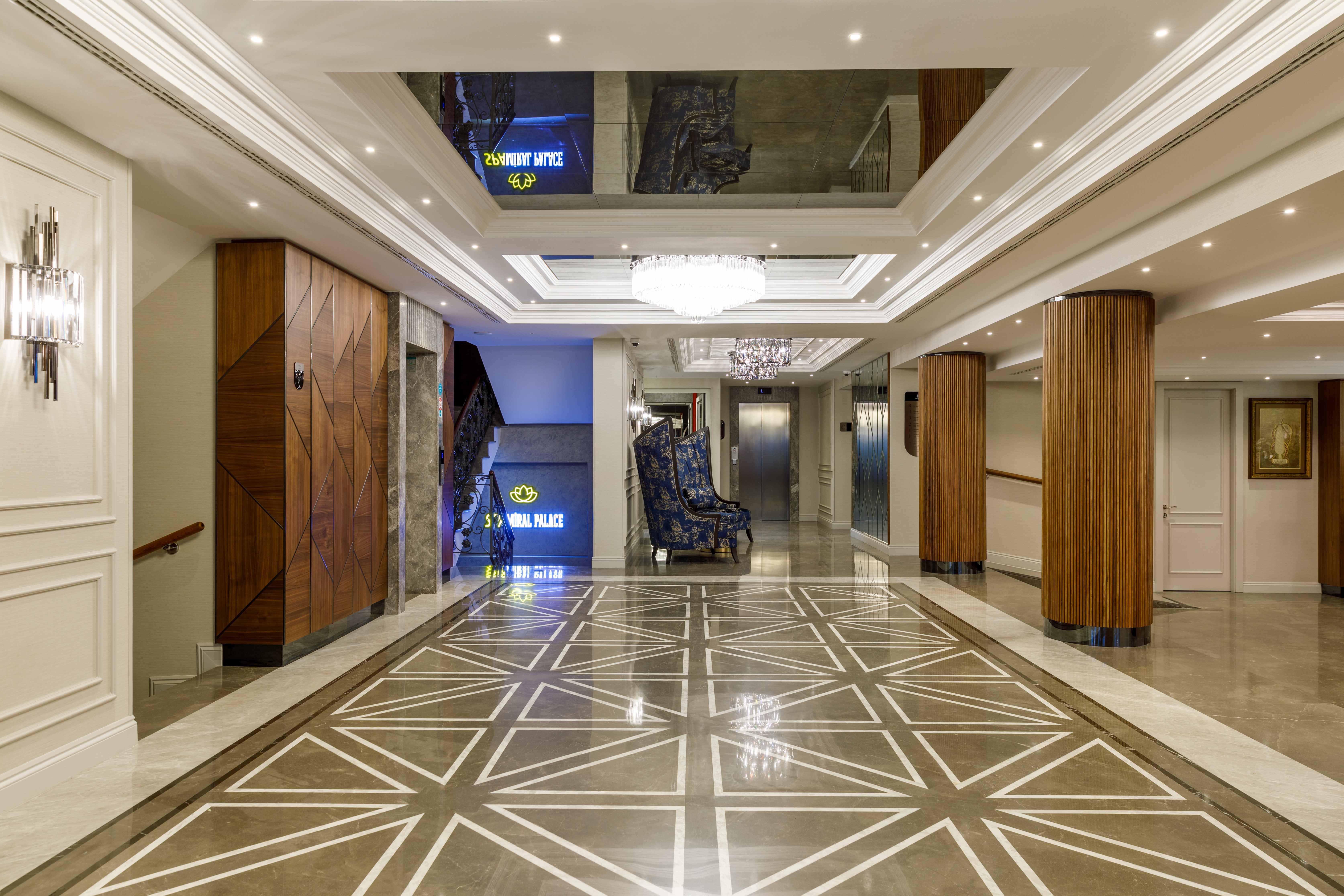 Amiral Palace Hotel&spa Hotel