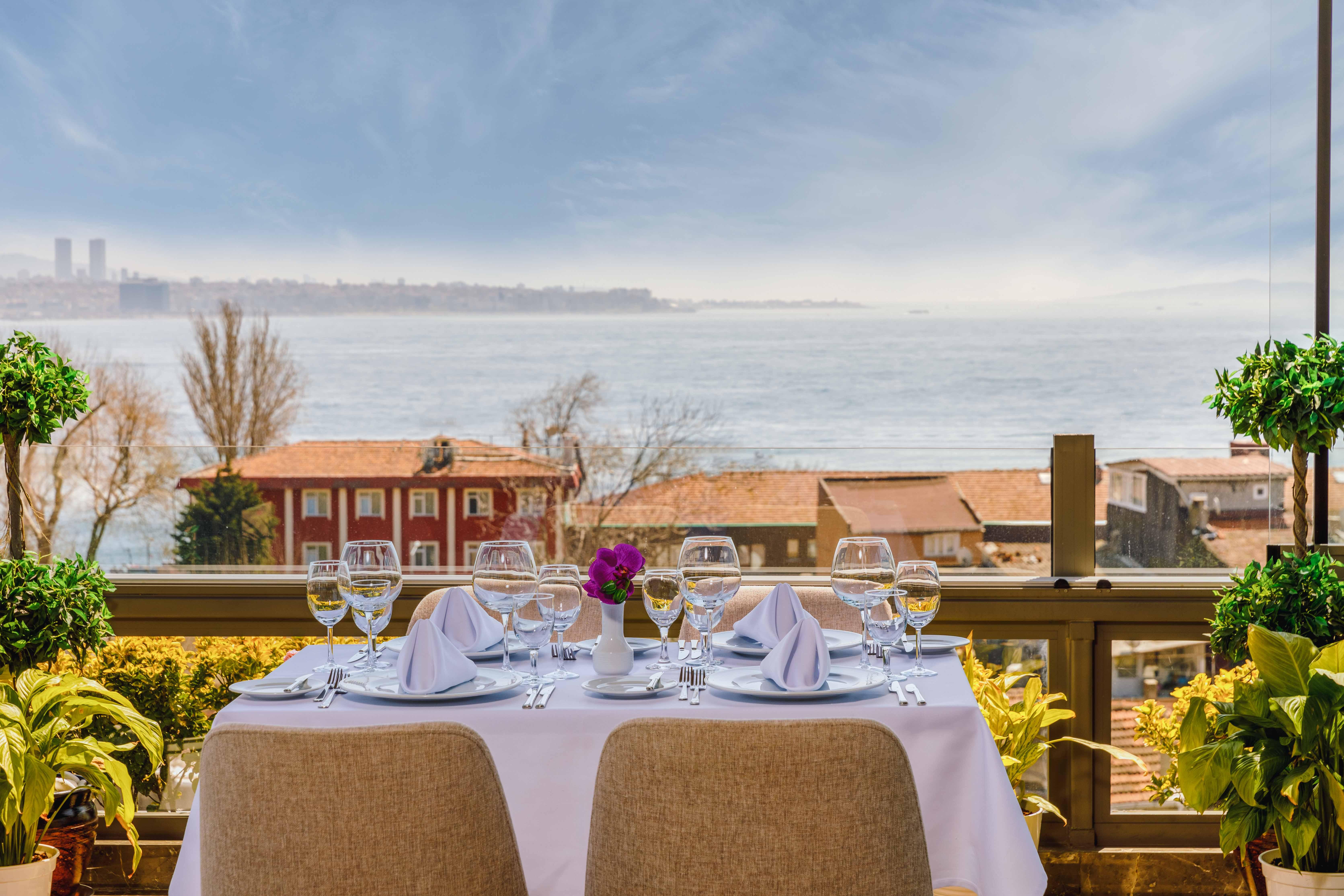 Amiral Palace Hotel&spa 4*