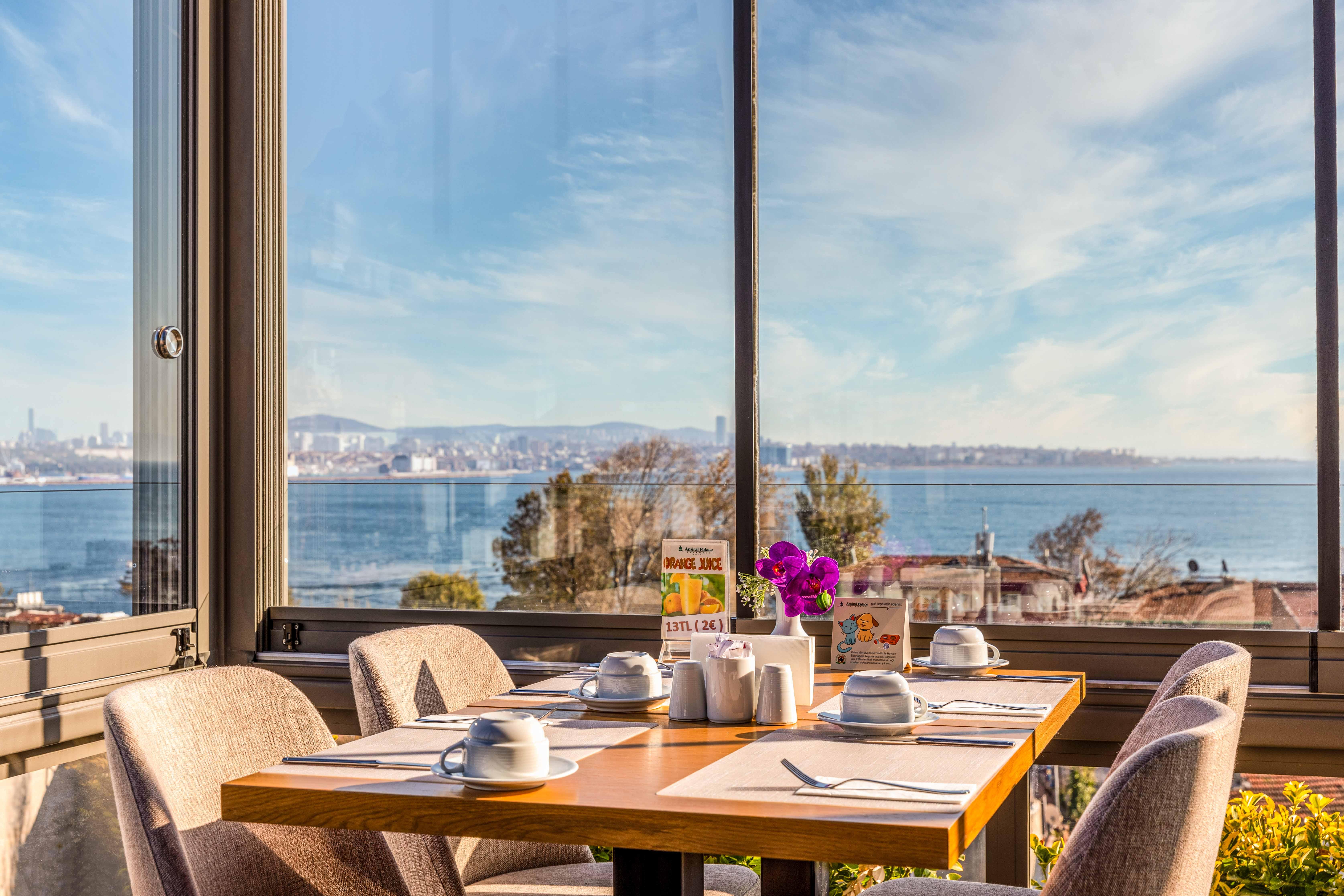 Amiral Palace Hotel&spa Hotel